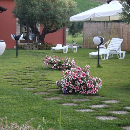 Agriturismo Il Borgo Degli Ulivi روزيتو ديلي أبروتسي المظهر الخارجي الصورة
